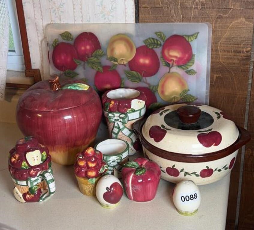 APPLE CASSEROLE DISH, COOKIE JAR, & MORE