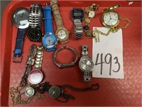 LOT OF WATCHES & A TIMEPIECE