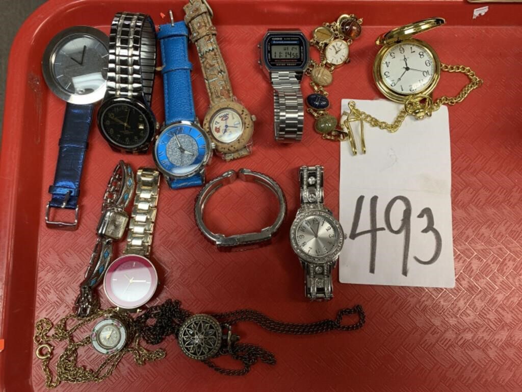 LOT OF WATCHES & A TIMEPIECE