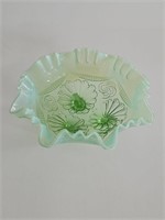 BEAUTIFUL JEFFERSON GLASS GREEN OPALESCENT RUFFLED