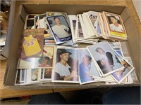 ASSORTED BASEBALL CARDS