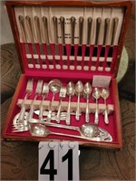 Onida Community 72 Piece Flatware ~