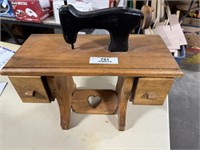 Handmade wooded sewing machine (doll size)