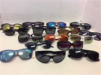16 Pairs Of Sunglasses, Variety!