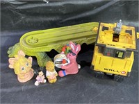 Toys - Wall-E, Miss Piggy & More