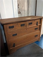 VTG 4-Drawer Dresser