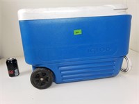 Igloo Cooler With Handle And Wheels