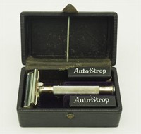 Vintage Auto Strop Razor In Case W/ Blades Combed