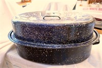 ENAMELWARE ROASTING PAN