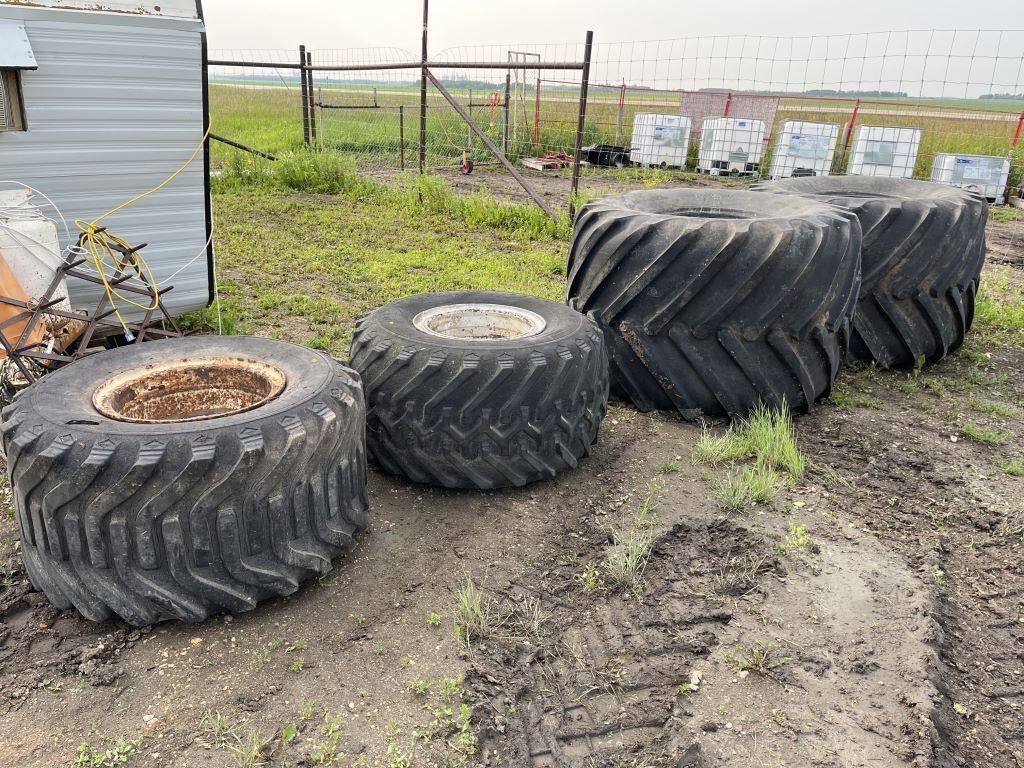 4 GOODYEAR Floater tires *the 2 smaller tires