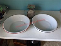 2 Enamel Bows, Kitchen Scale