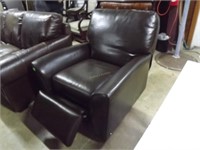 La-Z-Boy Recliner 
in Black leather