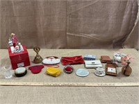 Occupied Japan teacup souvenir, coin purses,