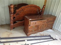 Dresser w/ Mirror & Full Size Bed