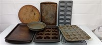 14 pc vintage baking sheets, racks and tins