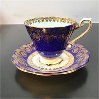 ROYAL STANDARD TEACUP & SAUCER