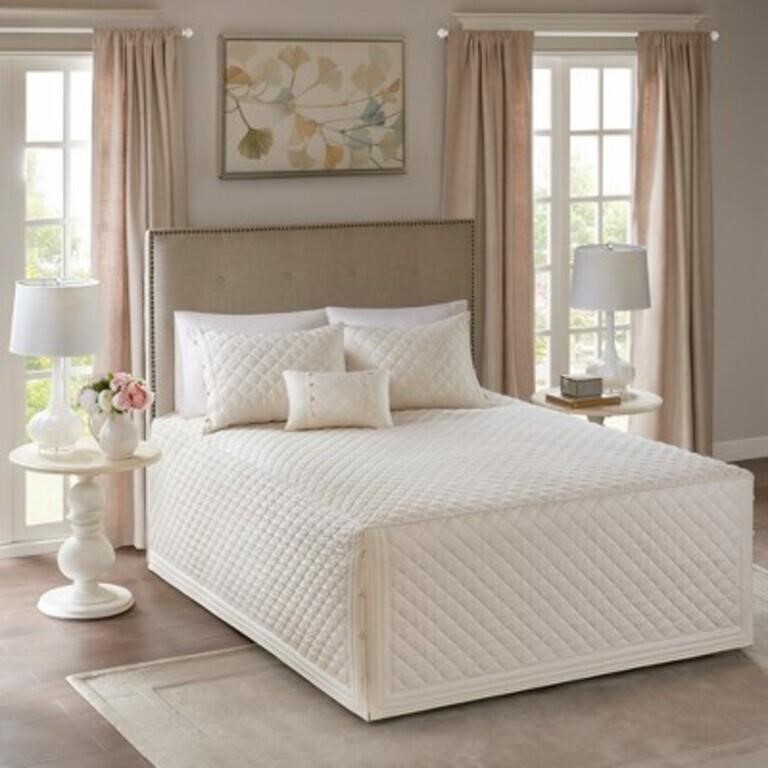 Ivory Miller Tailored Bedspread (Full/Queen)