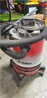 6 Gallon Wet/Dry Shop-Vac (Works)