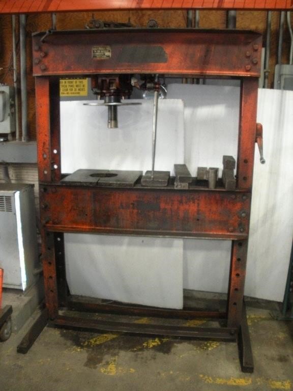 Manley 60 Ton Hydraulic Press  52x75 inches