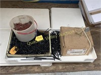 LARGE LOT OF ASSORTED ROOFING SCREWS