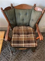 WOODEN ARM CHAIR (32")