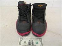 Black & Red Men's Jordan Shoes - Size 12