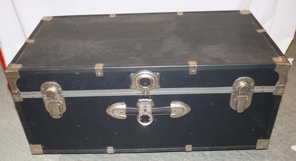 Mercury Luggage Seward Trunk w/ Built in Wheels