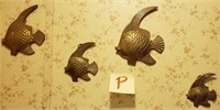 C - 4 PIECES FISH WALL FIGURINES (P)