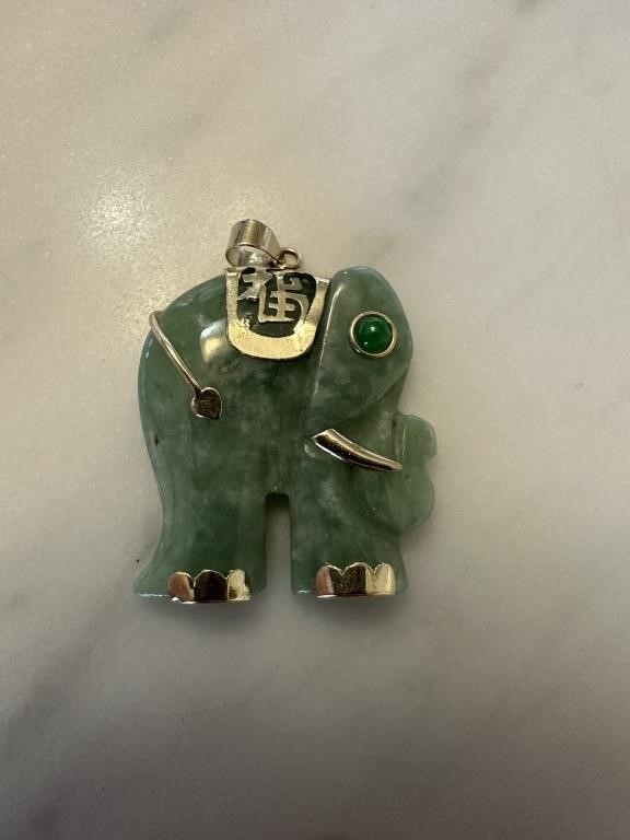 14K GOLD JADE ELEPHANT PENDANT