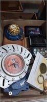 Lot with 2 zippos auto art clock pocket watch and