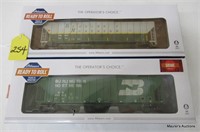 2 Athearn Covered Hoppers, OB: Rdg. Co., BN