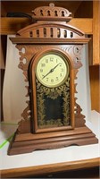 Ty Ornate Wood Mantle Battery Clock Not tested