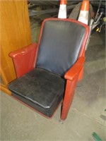 METAL AND WOOD THEATER SEAT