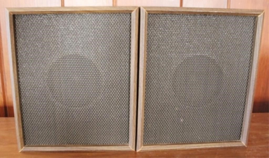 Pair of Speakers - 8" x 10" x 5"