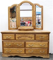 TRADITIONS Furniture 7-Drawer Oak Dresser w Mirror