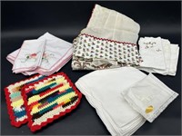 Vintage Linens Includes Napkins w/ Embroidery