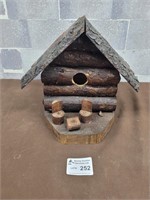 Log cabin bird house (unused)