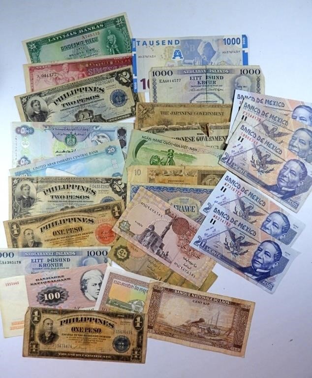 25 pc FOREIGN CURRENCY / PAPER MONEY