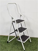 3 STEP LADDER - 28" TRALL