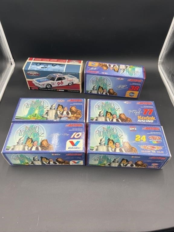 1:24 Scale NASCAR The Wizard of Oz Cars