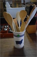 wooden spoons in cute crock