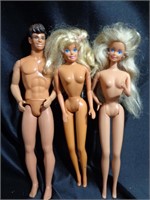 Lot #3 of Barbies