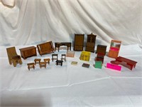 Miniature dollhouse furniture