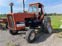 Allis Chalmers 7000 2WD Tractor