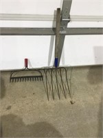 Pitch fork and rake heads