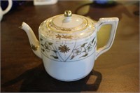Ceramic Tea Pot Gold/White
