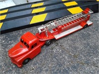 STRUCTO - Large "Hook & Ladder Fire Truck"