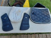2 Pads, 2 Shipping Boots Horse Size