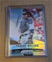2015 Yadier Molina Panini Prizm Baseball Card