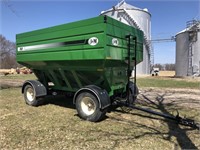 J & M 760 Premium Gravity Grain Wagon